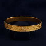Load image into Gallery viewer, Heritage Engraved Pattern Gold Bangle
